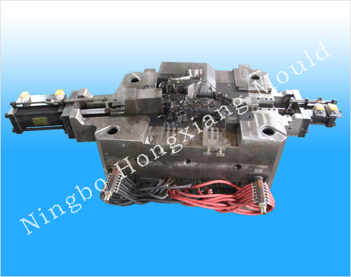 日本HONDA发动机左箱模具900T